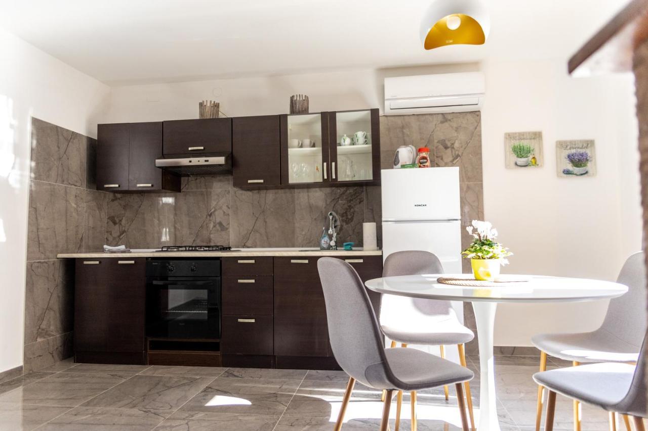 Studio Apartman Planb, Self Check In Osijek Exterior photo