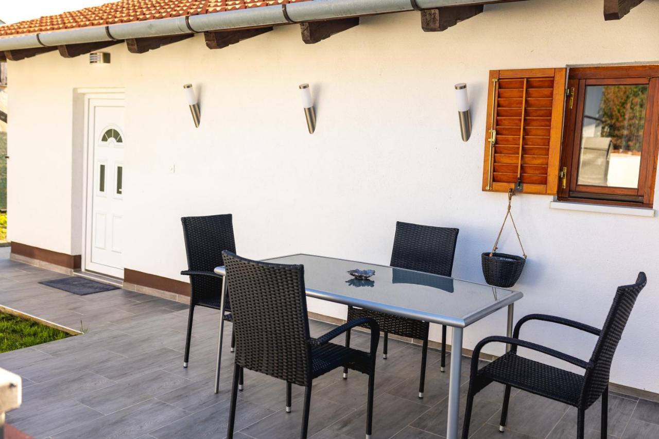 Studio Apartman Planb, Self Check In Osijek Exterior photo