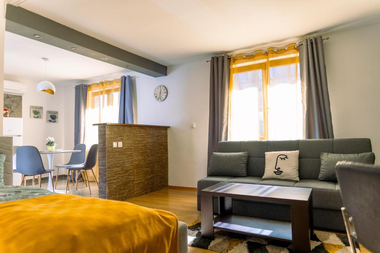 Studio Apartman Planb, Self Check In Osijek Exterior photo